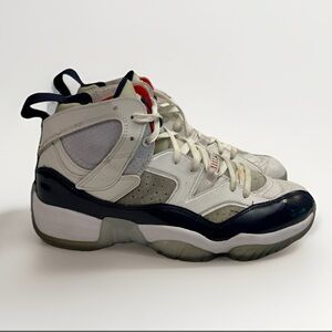 Nike Air Jordan Jumpam Two Trey DO1925 102 "White/Navy-University Red" Size 10